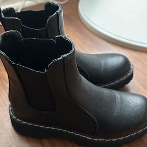 Sincerely Jules lug boots